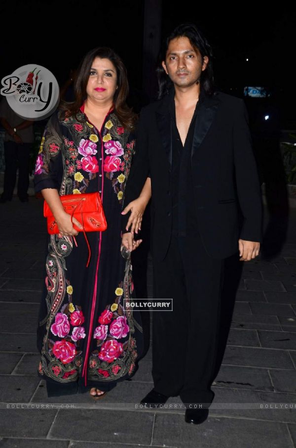 Farah Khan poses with Shirish Kunder at Tulsi Kumar's Wedding Reception