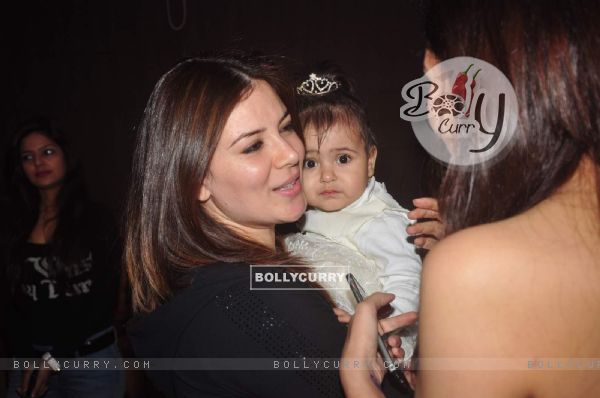 Urvashi Sharma with her daughter at the MFT Fitness Bash