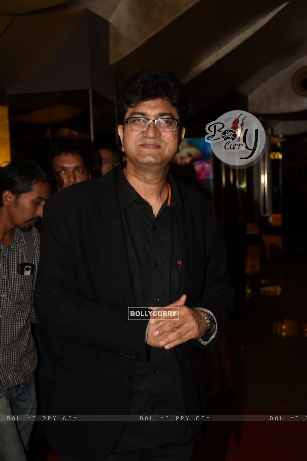 Prasoon Joshi poses for the media at the Trailer Launch of Margarita, with a Straw (358051)