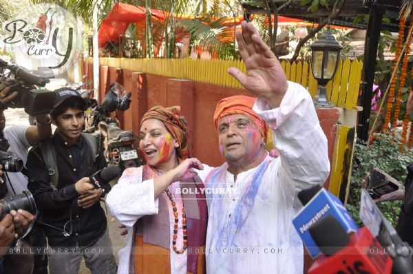 Javed Akhtar and Shabana Azmi pose for the media at the Holi Bash