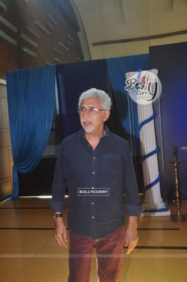 Naseeruddin Shah poses for the media at the Trailer Launch of Dharam Sankat Mein (358313)