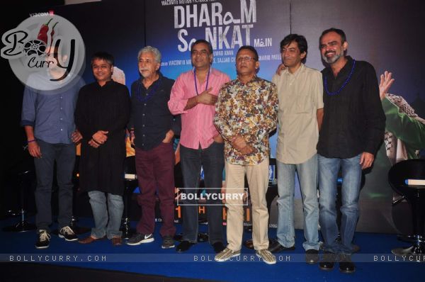 Team poses for the media at the Trailer Launch of Dharam Sankat Mein