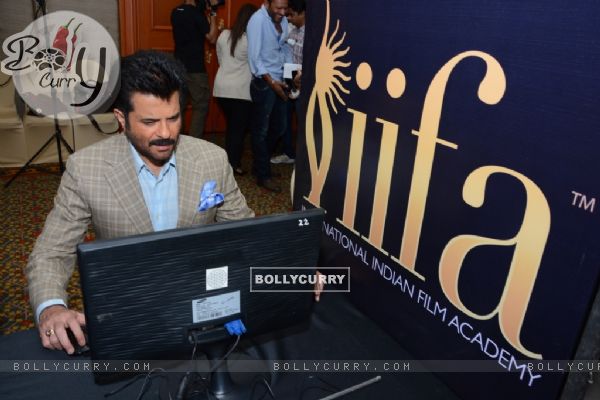 Anil Kapoor casts his vote at the IIFA Voting Weekend