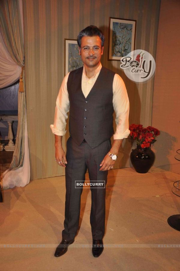 Rohit Roy at the Preview of the Play Unfaithfully Yours
