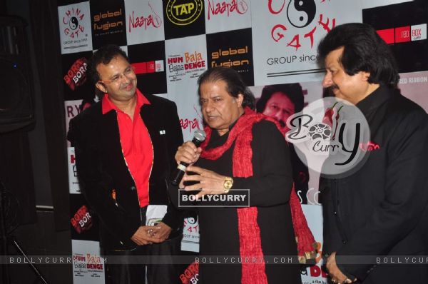 Anup Jalota interacts with the audience at a Musical Event