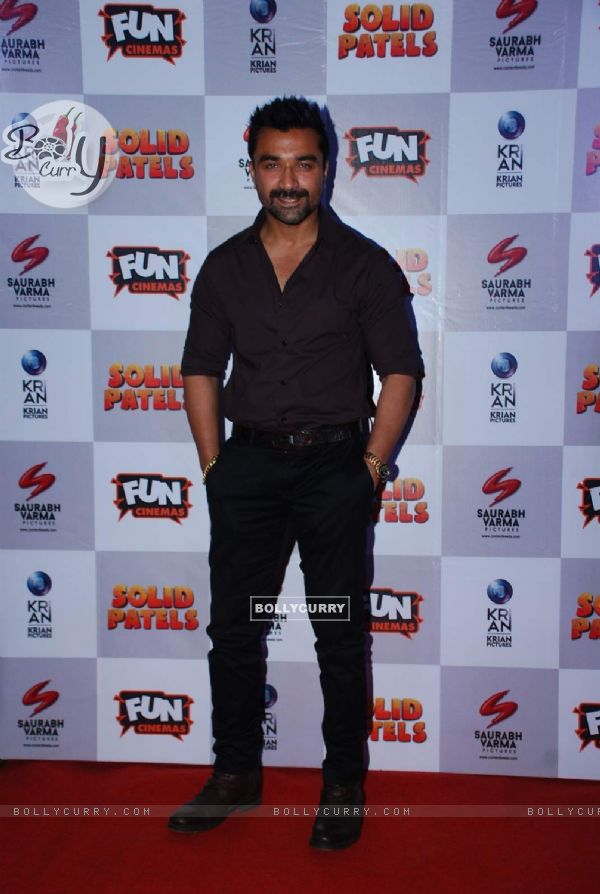 Ajaz Khan poses for the media at the Press Meet of Solid Patels (359276)