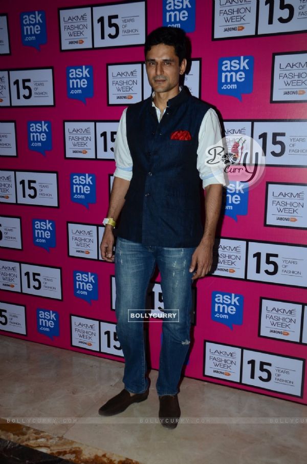 Niketan Madhok poses for the media at the Grand Finale of Lakme Fashion Week 2015