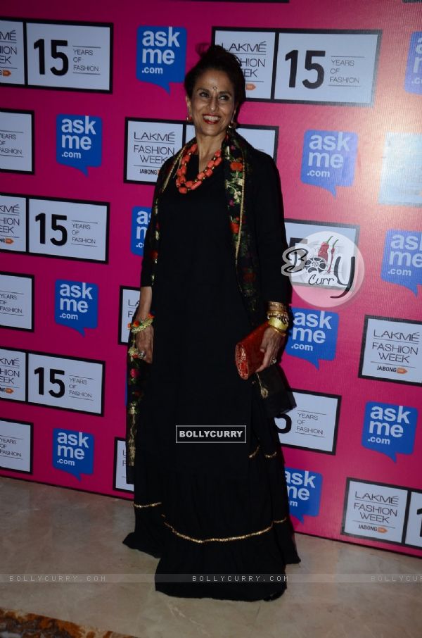 Shobha De poses for the media at the Grand Finale of Lakme Fashion Week 2015
