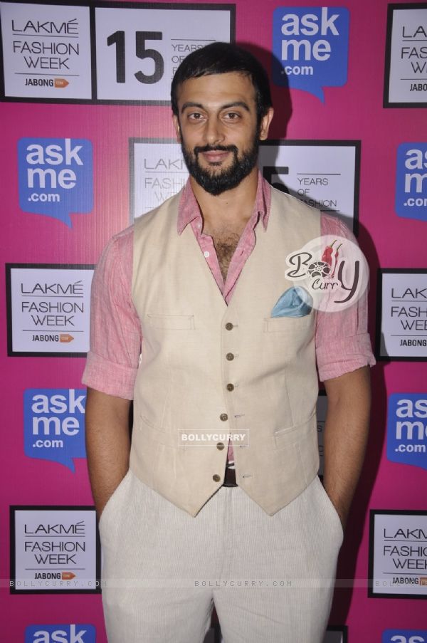 Arunoday Singh poses for the media at the Grand Finale of Lakme Fashion Week 2015