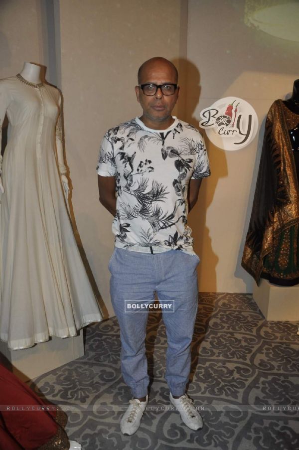 Narendra Kumar poses for the media at the Grand Finale of Lakme Fashion Week 2015