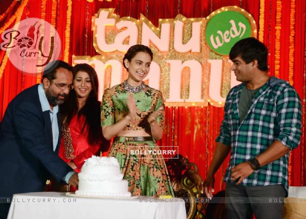 Kangana Ranaut celebrates her birthday at the Poster Launch of Tanu Weds Manu Returns (359881)