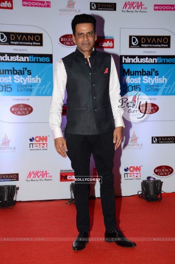 Manoj Bajpayee poses for the media at HT Style Awards 2015
