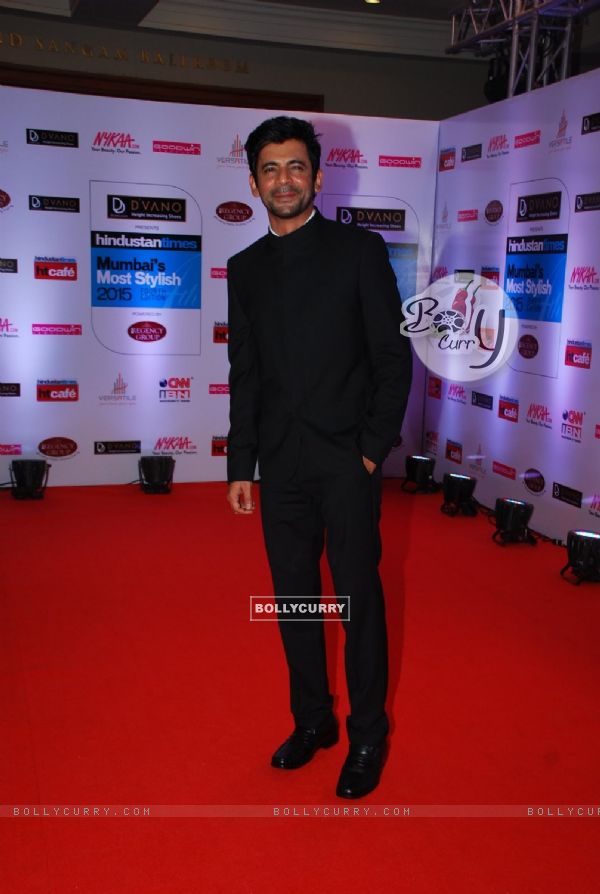 Sunil Grover poses for the media at HT Style Awards 2015