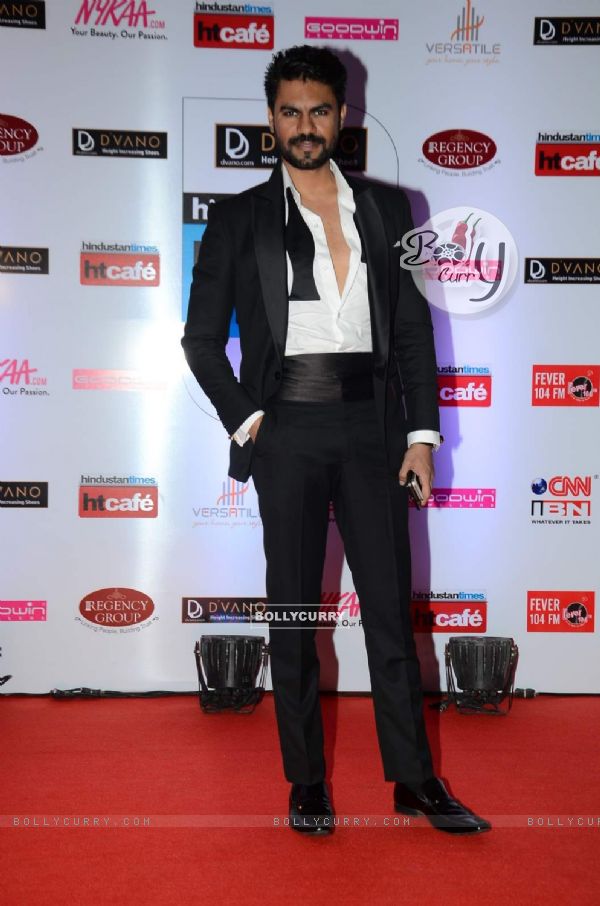 Gaurav Chopra poses for the media at HT Style Awards 2015