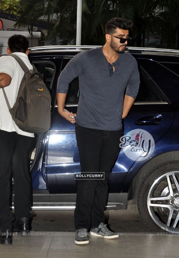 Arjun Kapoor snapped at the airport