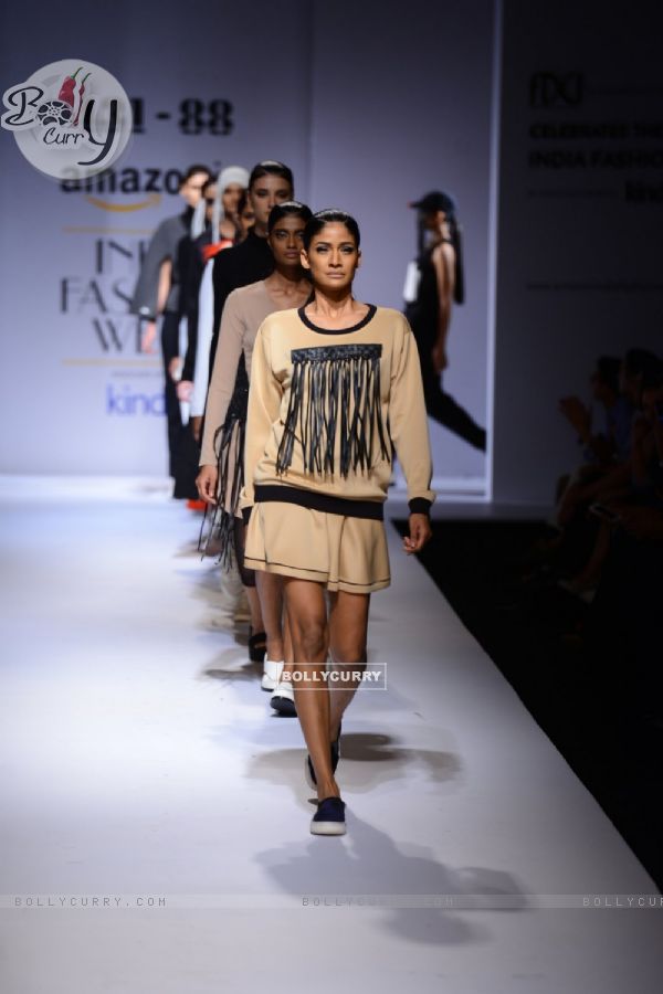 Shweta Kapoor Show at Amazon India Fashion Week 2015 Day 4