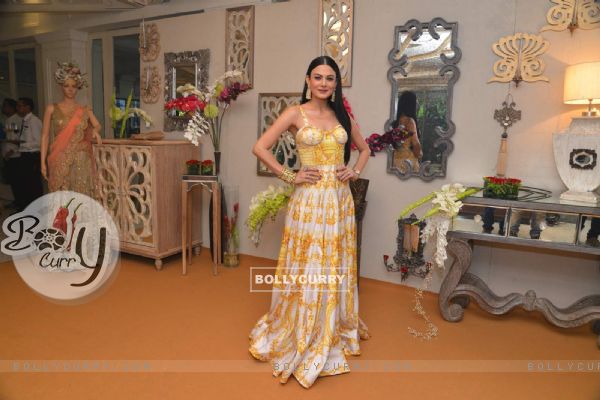 Aanchal Kumar poses for the media at Shane & Falguni Peacock Preview for Bridal Asia Show