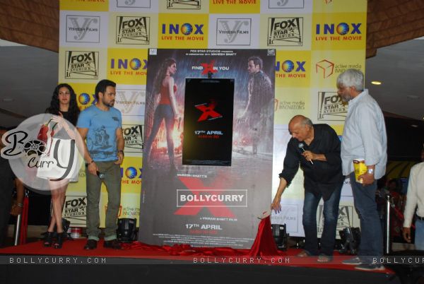 Emraan Hashmi, Amyra Dastur, Mahesh Bhatt, Vikram Bhatt at the promotions of Mr.X