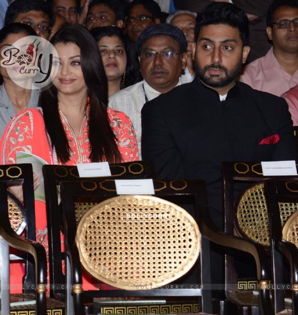 Aishwarya Rai Bachchan and Abhishek Bachchan snapped at Padma Awards 2015