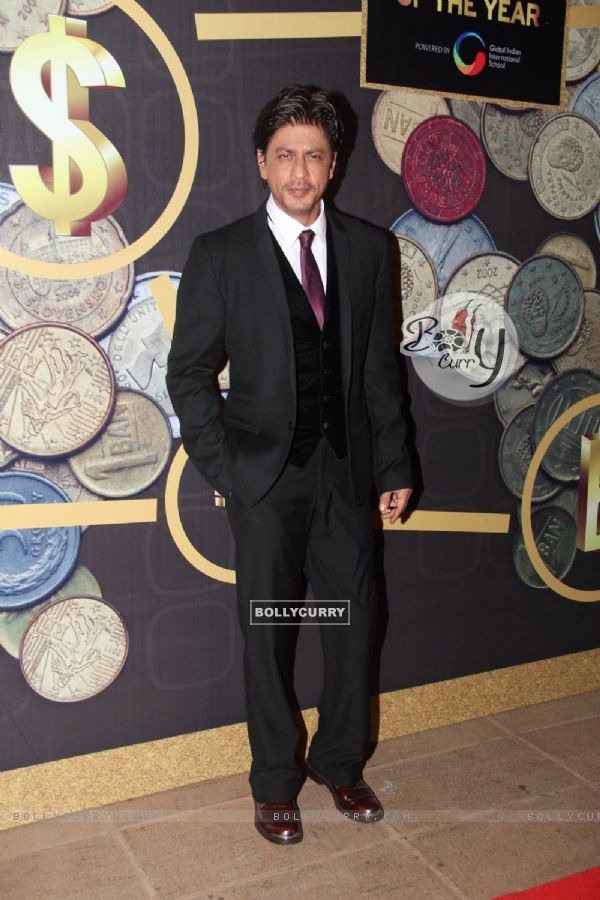 Shah Rukh Khan at NRI of the Year Awards