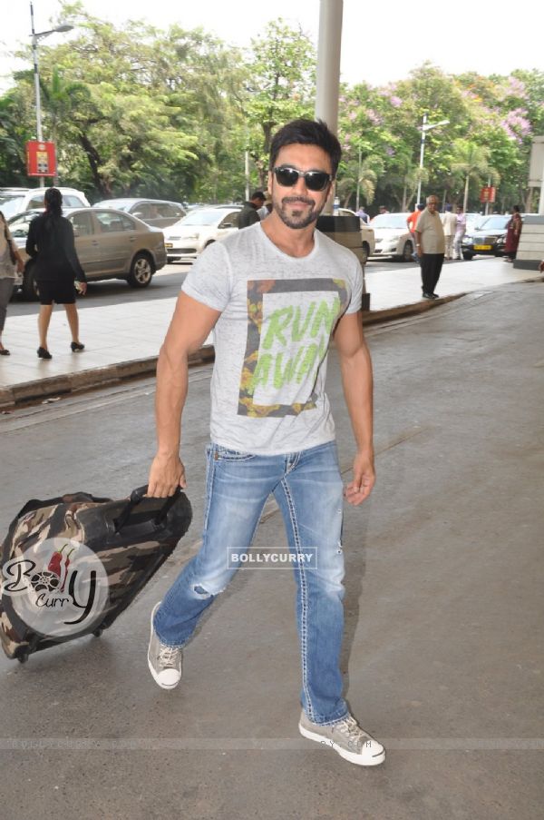 Ashish Chowdhry Returning From Planet Hollywood