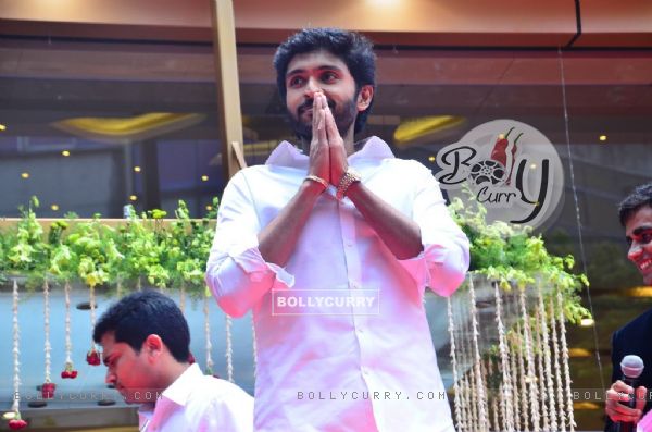 Vikram Prabhu greets the audience at the Launch of Kalyan Jewellers Showroom in Chennai