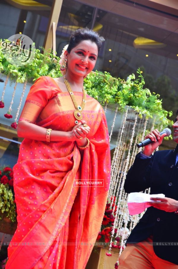 Manju Warrier poses for the media at the Launch of Kalyan Jewellers Showroom in Chennai