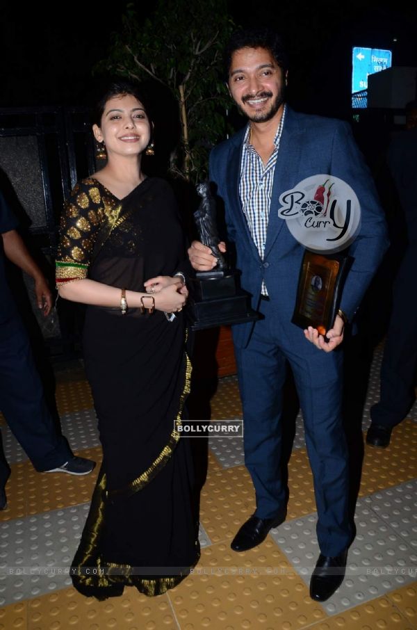 Shreyas Talpade with his Wife at Dadasaheb Phalke Film Foundation Award