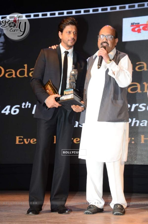 ShahRukh Khan at Dadasaheb Phalke Film Foundation Award