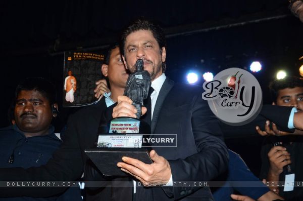 Shah Rukh Khan at Dadasaheb Phalke Film Foundation Award