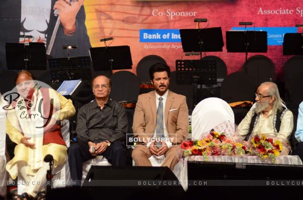 Dilip Prabhawalkar and Anil Kapoor at Dinanath Mangeshkar Award