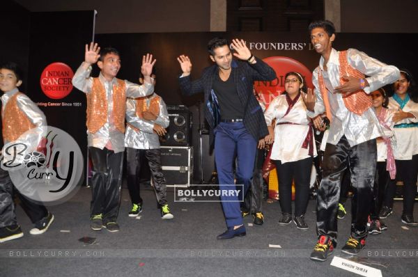 Varun Shakes a Leg at Indian Cancer Society's Anti Tobacco Campaign