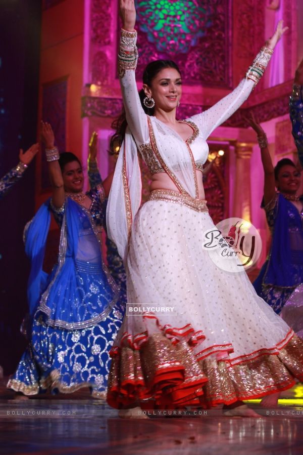 Aditi Rao Hydari at Shri Krishna Mahotsav 2015