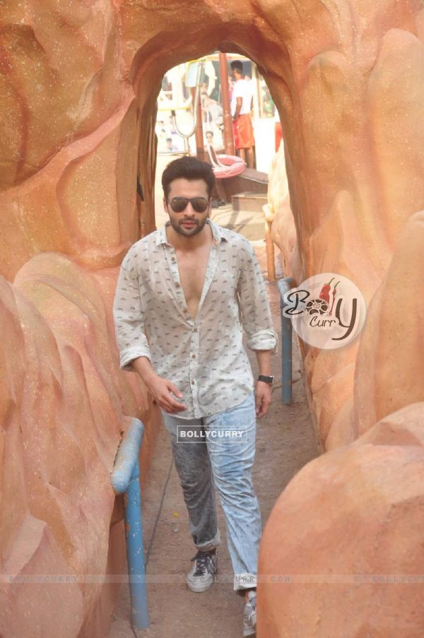 Jackky Bhagnani Promoting Welcome to Karachi at Water Kingdom (363265)