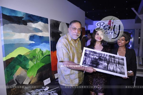 Celebs snapped at Prachi Pitre's Exhibition