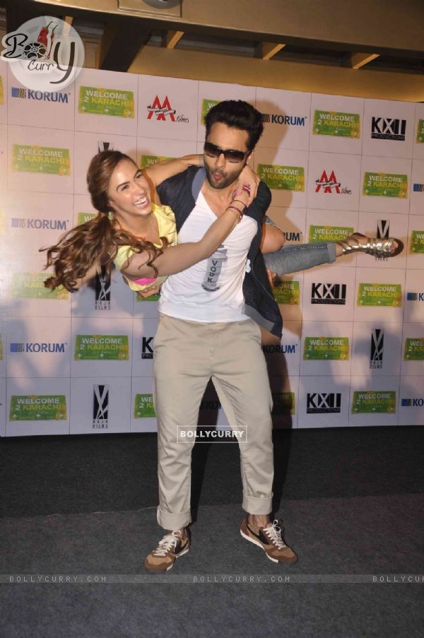 Jackky Bhagnani lifts Lauren Gottlieb during the Promotions of Welcome To Karachi at Korum Mall (363996)