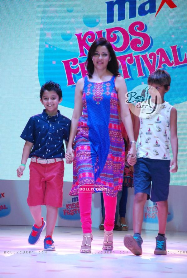 Aditi Gowitrikar at Max Kids Fashion Show