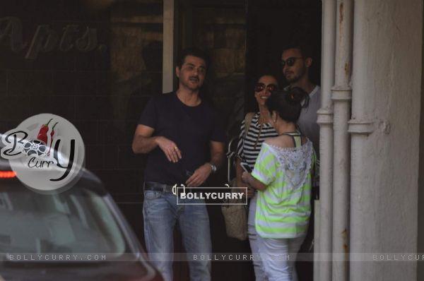 Sanjay Kapoor Snapped at Salman's Residence (Galaxy Apartments)