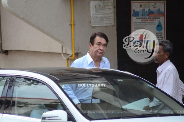 Randhir Kapoor Meets Salman Khan at his Residence