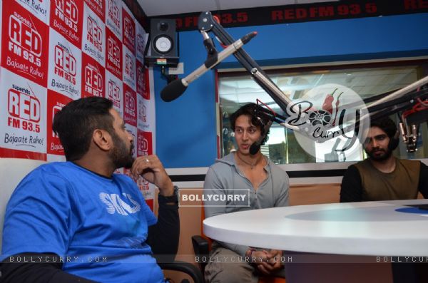 Tiger Shroff and Amaal Mallik Promotes Zindagi Aa Raha Hoon Main on Red FM
