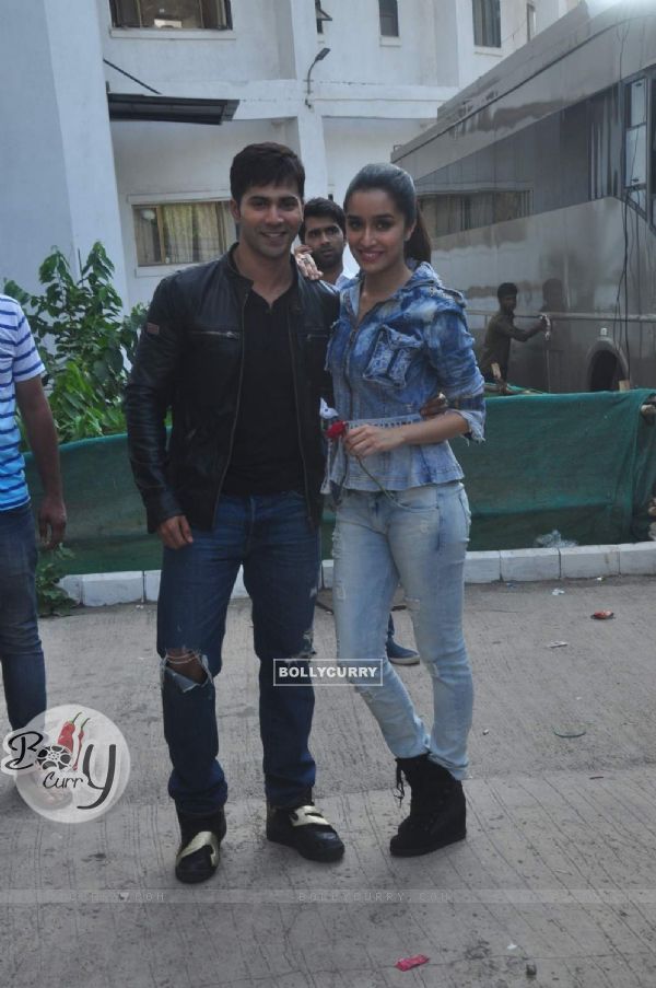Varun and Shraddha for Promotions of ABCD 2 on Nach Baliye 7 (365308)