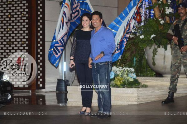 Sachin Tendulkar with Wife at Ambani's Bash for Mumbai Indians Win!