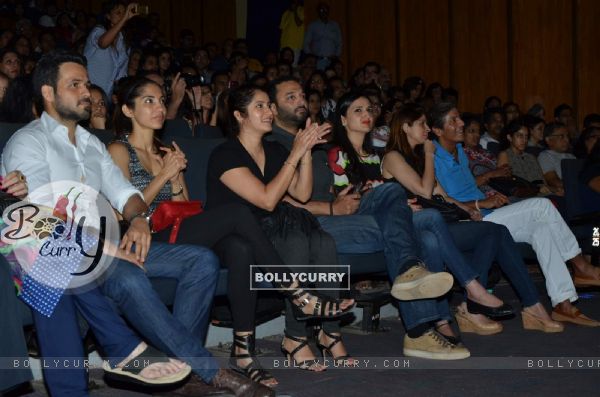 Emran Hashmi With His Family and Chunky Pandey at Shiamak Davar show!