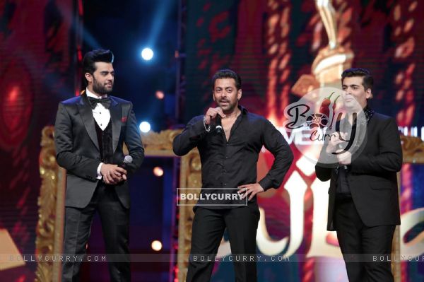 Salman Khan interacts with the audience at AIBA Awards