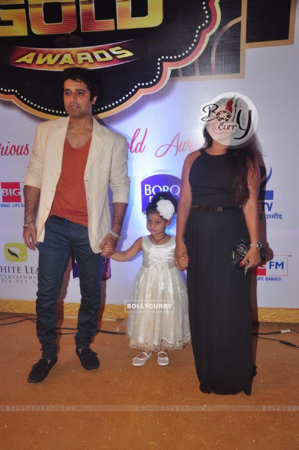 Shakti Anand and Sai Deodhar With Their Kid at Gold Awards