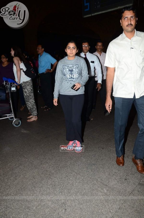 Celebs Leave for IIFA 2015