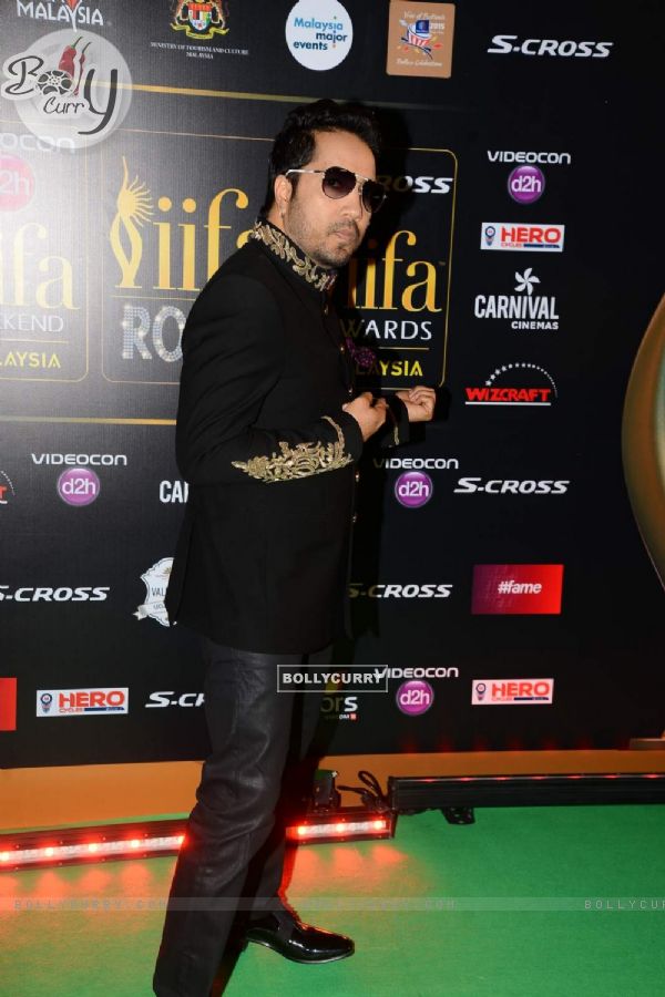 Mika Singh at IIFA Awards