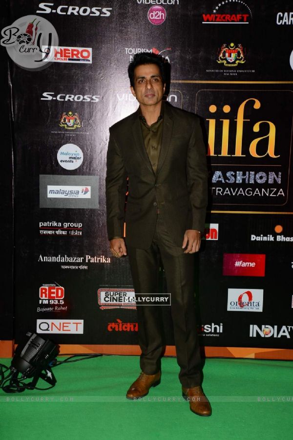 Sonu Sood poses for the media at IIFA 2015 Day 2