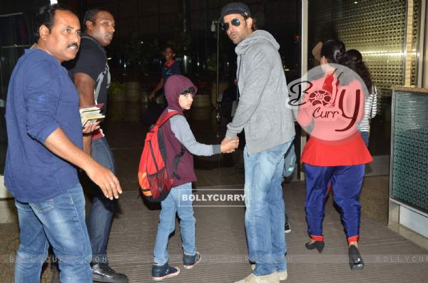 Hrithik Roshan poses for the media at Airport