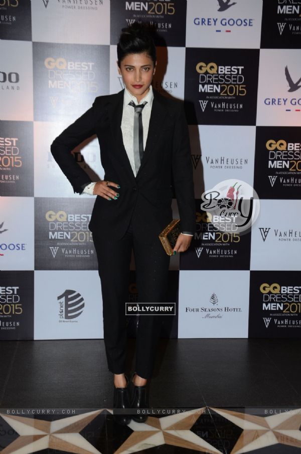 Shruti Hassan Stuns at GQ India Best-Dressed Men in India 2015